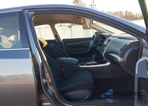 2015 Nissan Altima 2.5/2.5 S/2.5 Sl/2.5 Sv z USA, uszkodzony, nr VIN 1N4AL3AP0FN881924